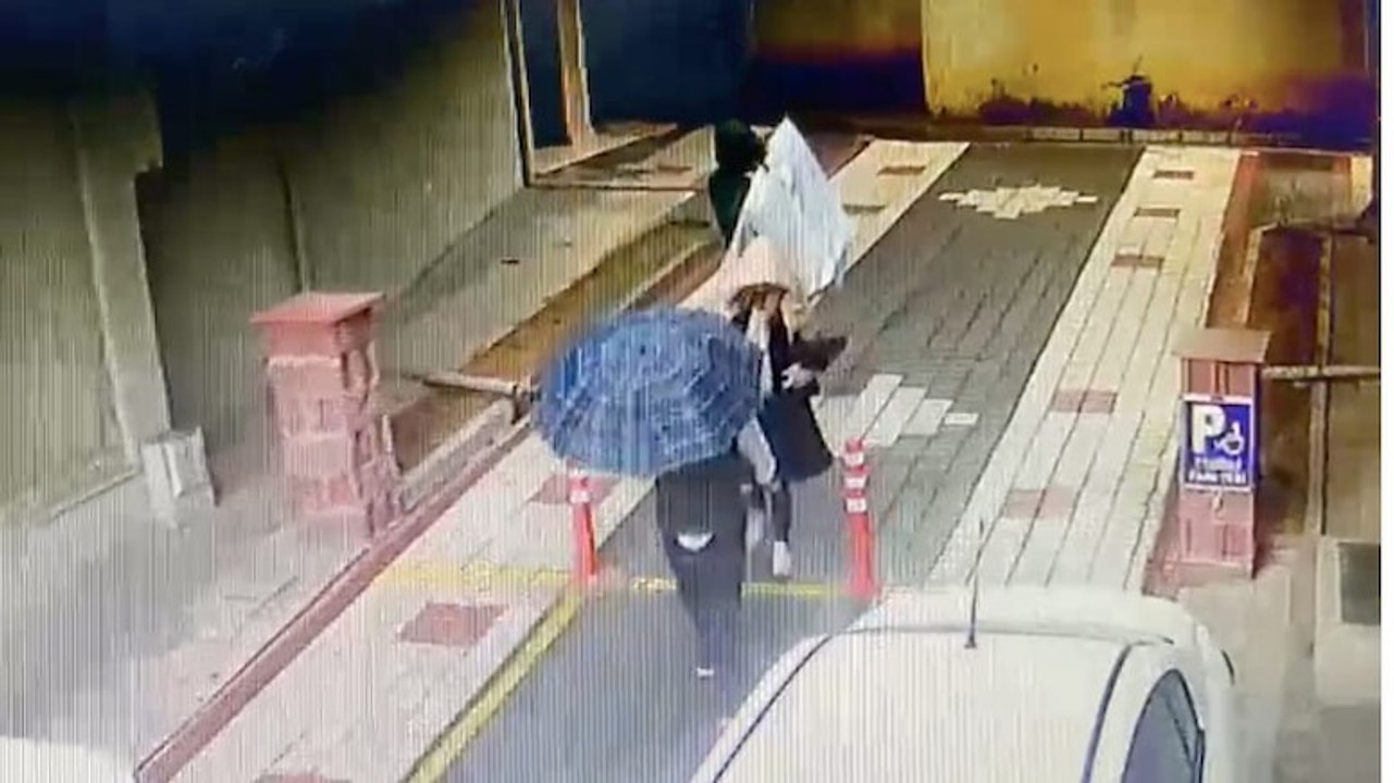 Polis için 'zubi' kodu kullanmışlar... Çakarlı hırsızlar yakalandı
