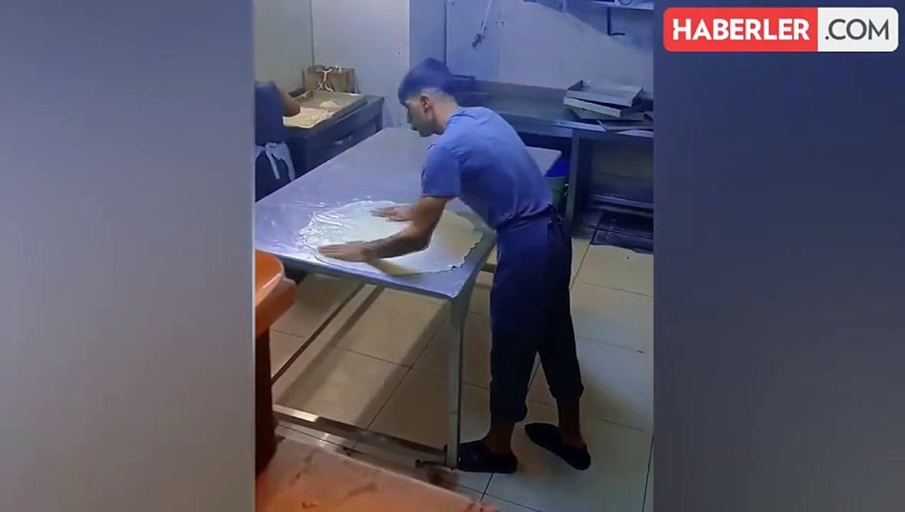 Kimine göre 'Küt' kimine göre de 'Kürt' böreği! Yapılış görüntüleri tartışma yarattı