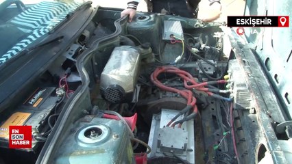Eskişehir'de 35 yıllık aracı elektrikliye dönüştürdü