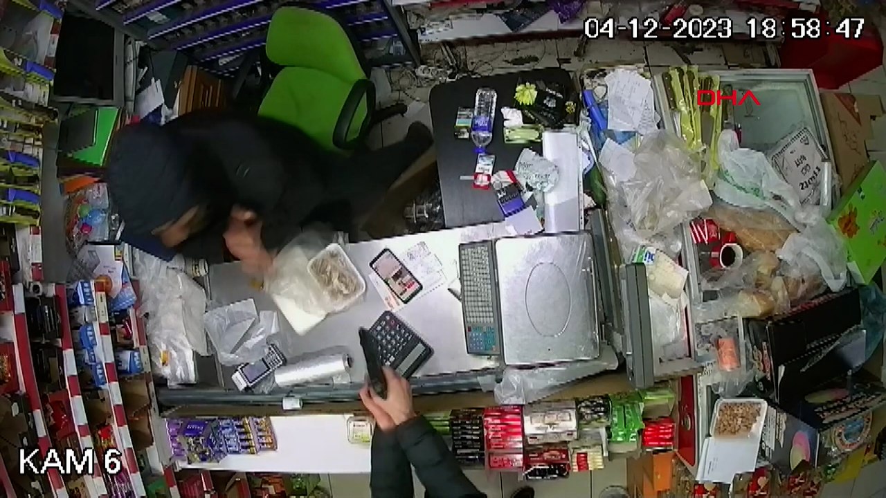 İstanbul'da markete silahlı saldırı kamerada