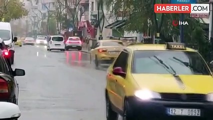 Bingöl'de sağanak yağış devam ediyor