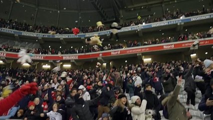 Les Supporters du LOSC Envoient un Message d'Amour aux Enfants Défavorisés avec des Peluches Solidaires