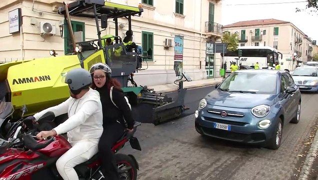 Lavori in via La Farina, traffico in tilt