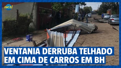 Ventania arranc4 telhado de casa em BH