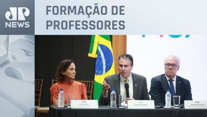 Governo estuda fim de licenciatura 100% EAD
