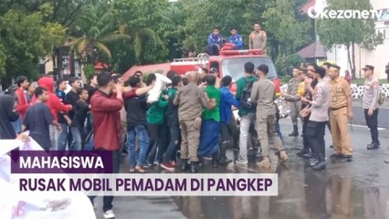 Puluhan Mahasiswa Bentrok dengan Satpol PP di Kantor Bupati Pangkep