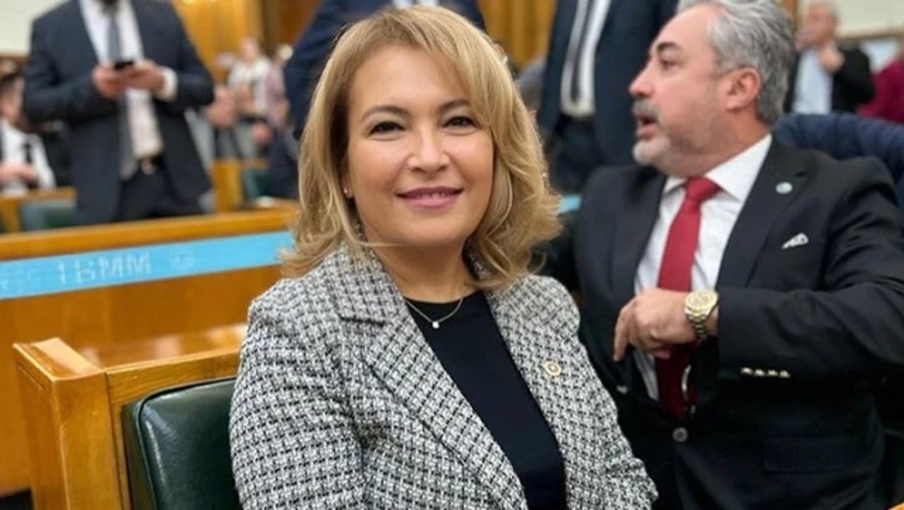 İstanbul Milletvekili Ayşe Sibel Yanıkömeroğlu İYİ Parti'den istifa etti