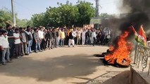Video: पोकरण सहित ग्रामीण क्षेत्रों में विरोध प्रदर्शन, जलाए टायर और बाजार रहे बंद