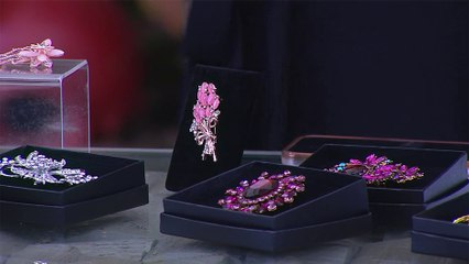 bd-fajones-broches-y-accesorios-para-elevar-el-atuendo-061223