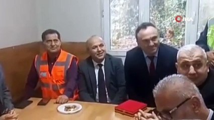Ambulansa yol veren trenin makinisti plaketle ödüllendirildi
