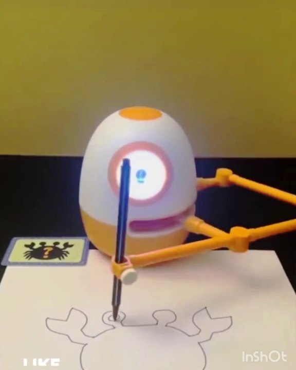 robot draw a picture