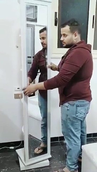 شماعه بتلف فيها مرايه حاجه روعه جامده جدا 2014(360P)
