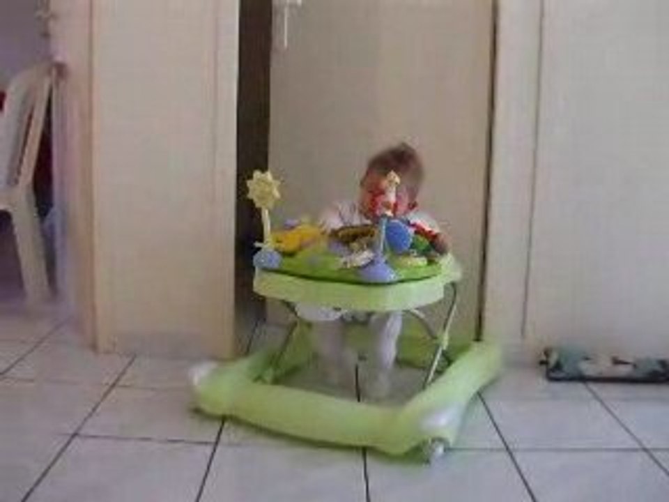 Lizandro ds son trotteur