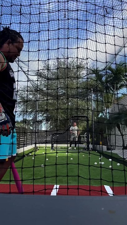 Miguel Cabrera reta a los grandeligas venezolanos
