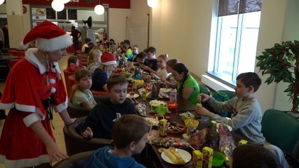 Świąteczne zabawy z Mikołajem