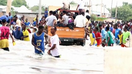 شاهد: تداعيات فيضانات الصومال الكارثية