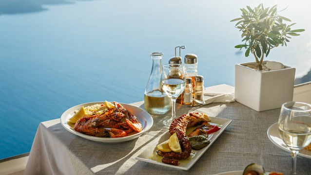 From the 'No Menu' Menu to Better Kids Meals, These Are the Food-Related Travel Trends You Can Expect to See Everywhere in 2024