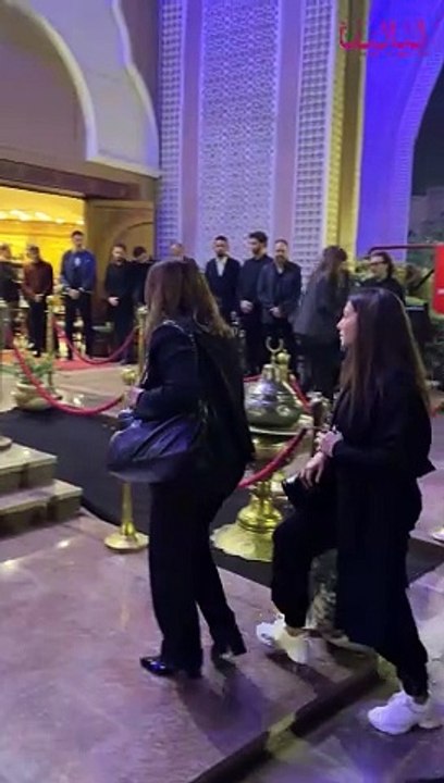 دنيا سمير غانم وميرفت أمين وزوجها الإعلامي رامي رضوان وحسن الرداد في عزاء أشرف عبد الغفور