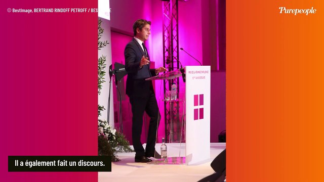 PHOTOS Gabriel Attal entouré de femmes d'influence, Anne-Claire Coudray très élégante dans une jupe en cuir