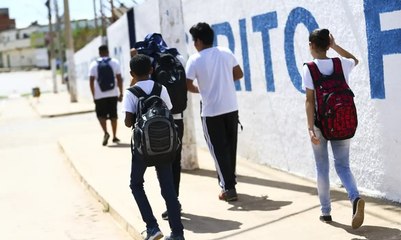 7 a cada 10 estudantes brasileiros de 15 anos não aprenderam o mínimo esperado de Matemática