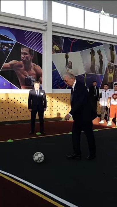 Президент Казахстана забил неоднозначный гол
