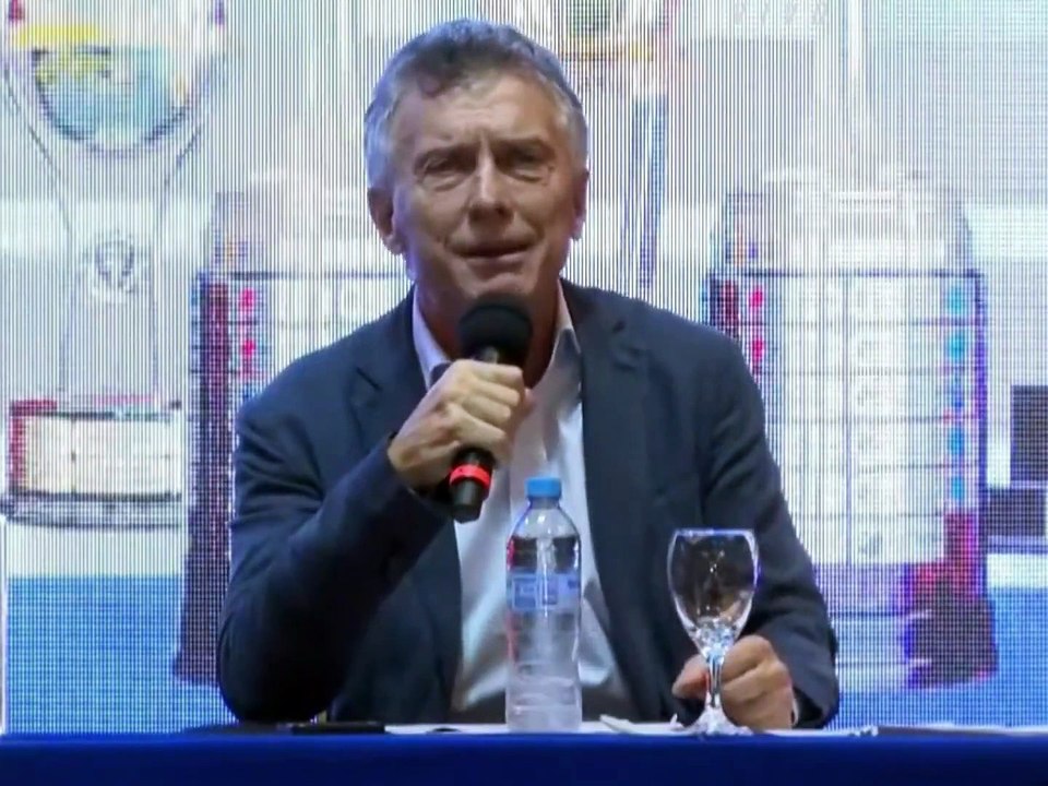 Mauricio Macri, duro con Riquelme