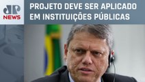 Entenda proposta de Tarcísio de Freitas em regulamentar escolas cívico-militares de SP