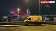 Okmeydanı'nda metrobüs reklam panosuna çarptı: 1 yaralı