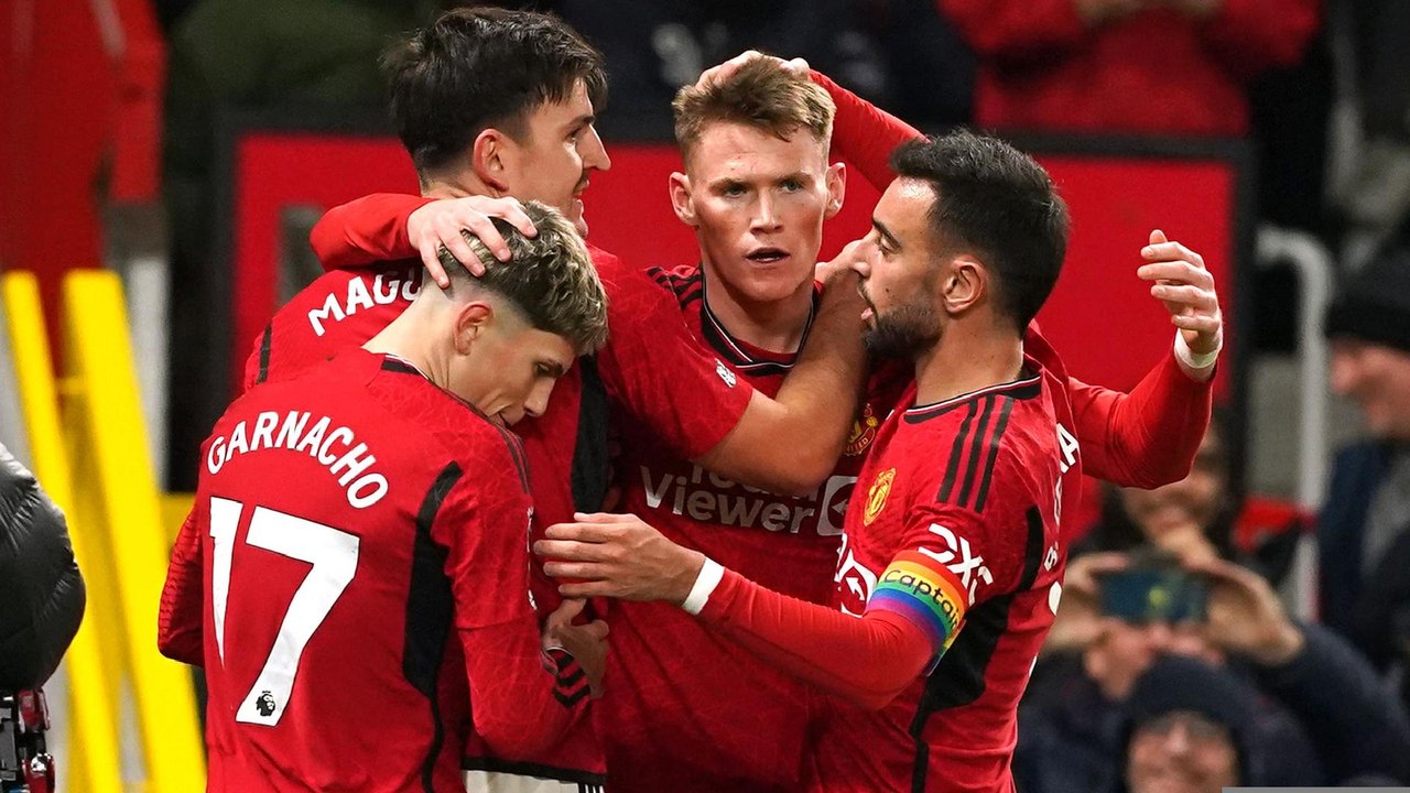 Crisis? What crisis? ten Hag sees progress afte...