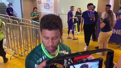 Lateral Marcos Rocha concede entrevista após conquista do título Brasileiro do Palmeiras