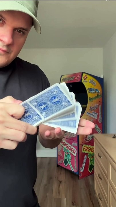 Your Card Tricks According To Your Zodiac | Gianni Palumbo Magic Tricks | Playing Card Tricks #magic