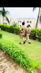 Download Video: पुलिसकर्मियों को रील बनाने का चढ़ा खुमार, वर्दी में रील बनाकर किया वायरल