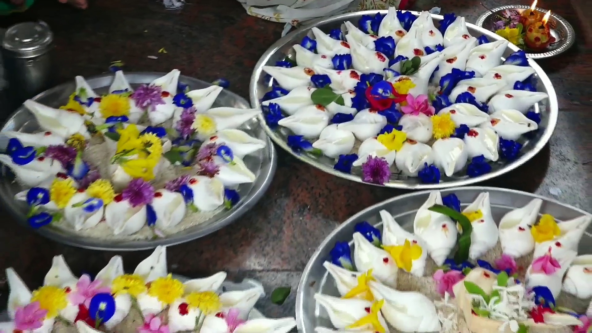 கார்த்திகை சோமவாரத்தை முன்னிட்டு தேனி தேவராஜ லிங்கேஸ்வரர் ஆலயத்தில் 108 சங்காபிஷேகம்