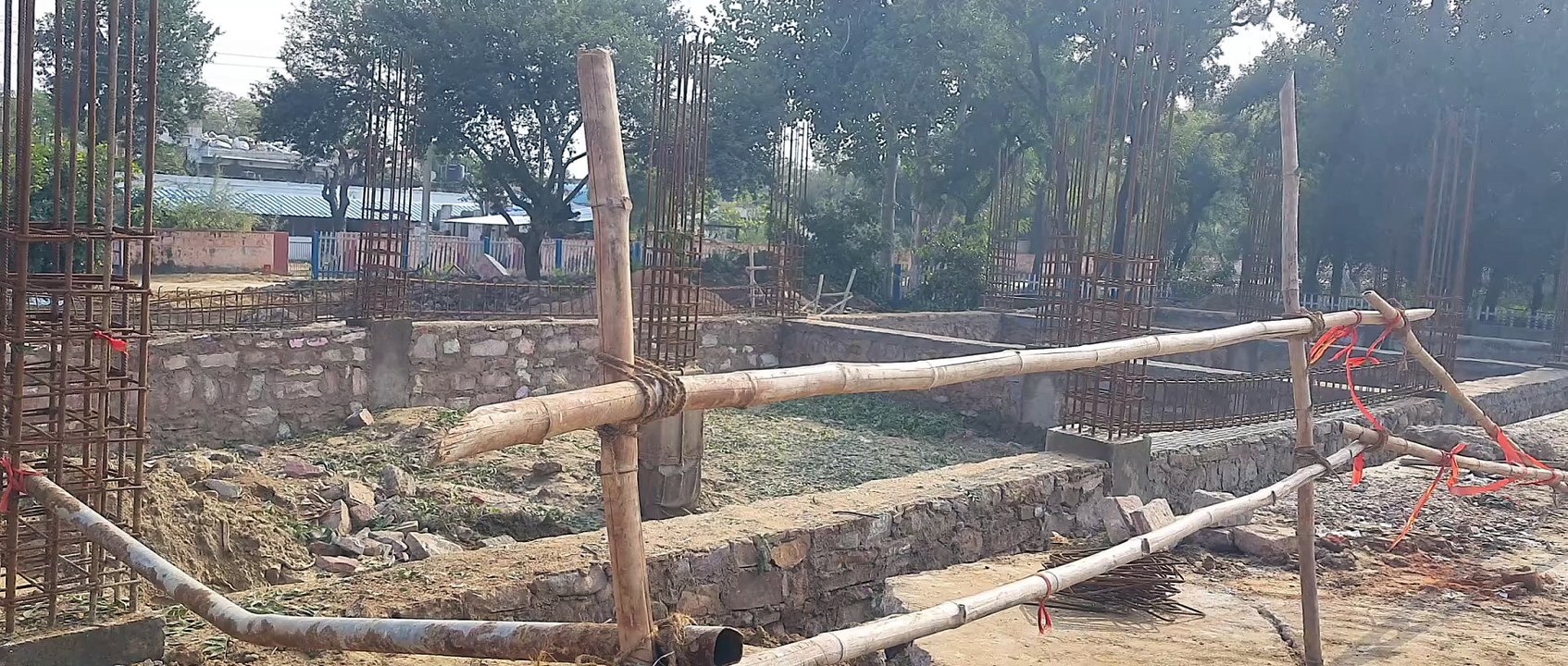 रेलवे स्टेशन के पुनर्विकास की धीमी चाल, चार माह...