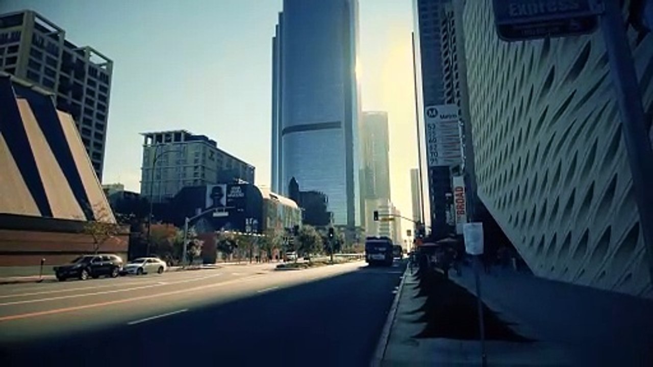 Vertical Tracking Shot Of The Broad Art Gallery At Los Angeles In 4K.