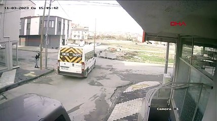 Arnavutköy'de telefon kablosunu çalmak için canını hiçe saydı