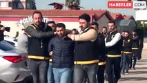 Adana'da Metruk Binada Ceset Bulundu