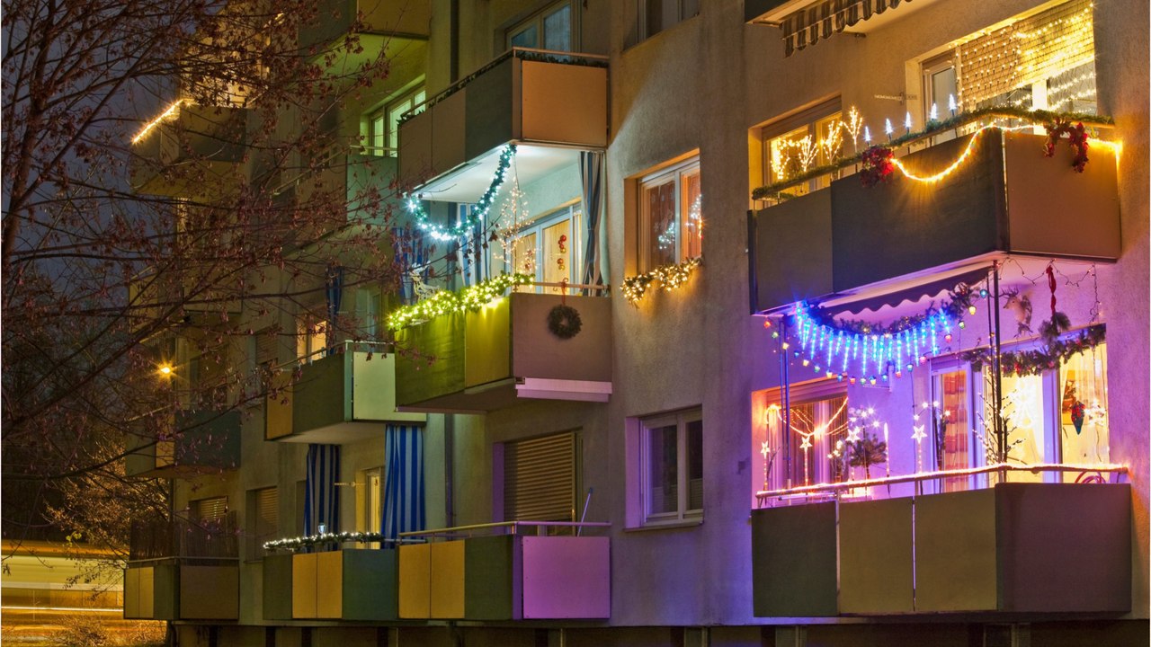 Weihnachtsdeko in Mietwohnungen: Was ist erlaubt?