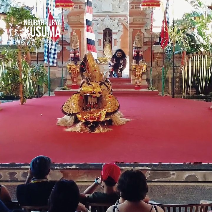 Tari Barong Bali