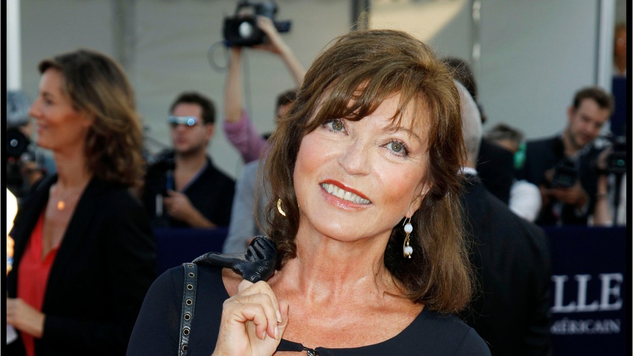 GALA VIDEO - “Elle est folle !” : ce geste de Marie-France Pisier qui a inquiété son entourage avant sa mor
