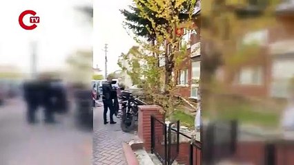 Eskişehir'de belediye ekipleri 'çöp ev'den tonlarca atık çıkardı!