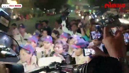 पोलीस पकडायला आले.. ती ठिय्या मारुन बसली.. पुजा मोरेला घेतलं ताब्यात..