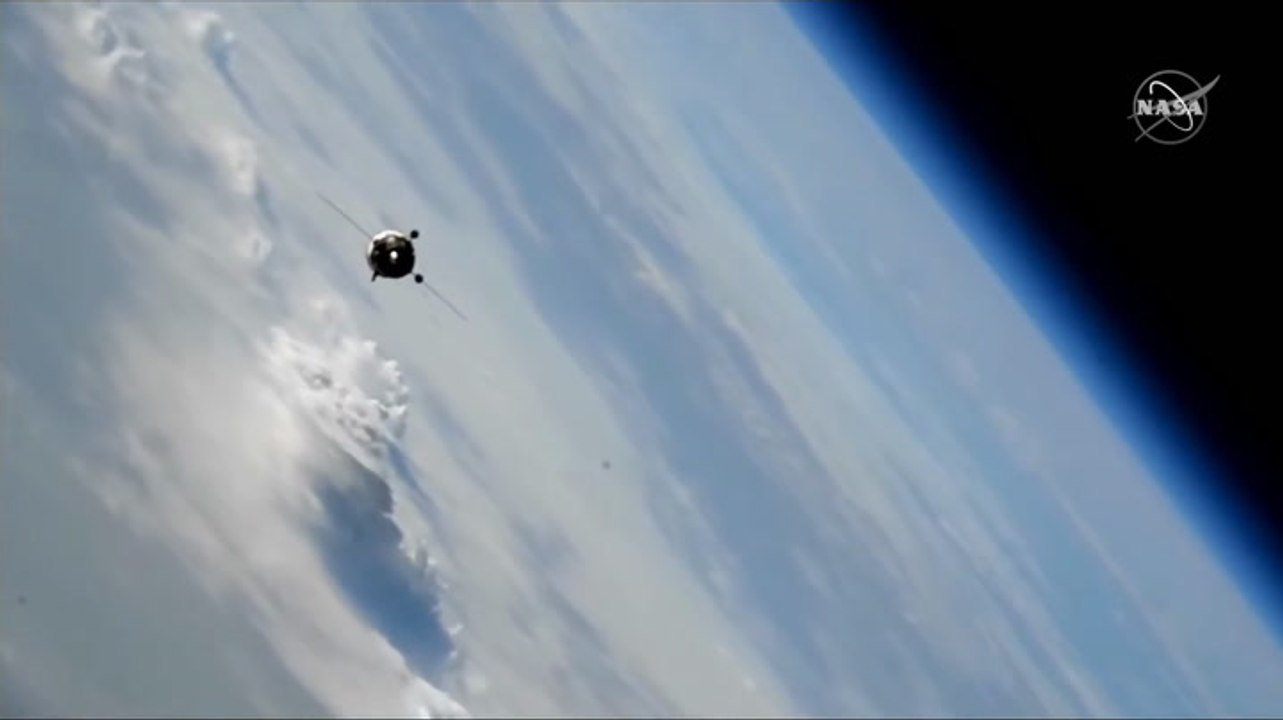Highlights From Aboard Soyuz Spacecraft - Crew Of 3 Arriving At Space Station