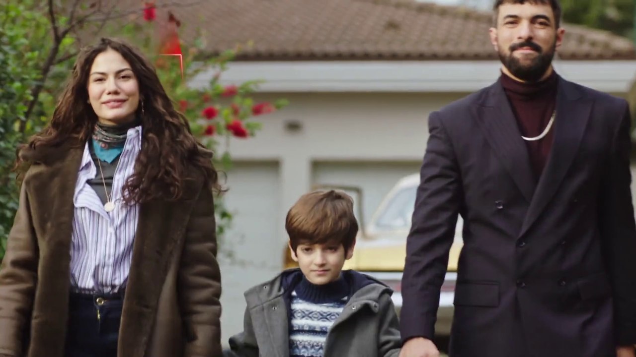 24T2 MI NOMBRE ES FARAH ❤️ (Adim Farah) 2º Trailer Capítulo 24 V.O.❤️ Demet Özdemir y Engin Akyürek