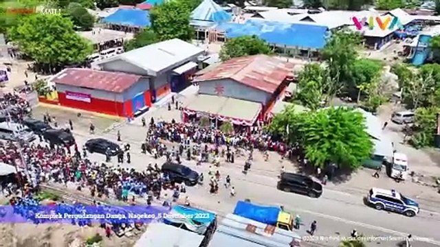 Paspampres Panik, Emak-emak Nyelonong Peluk Jokowi