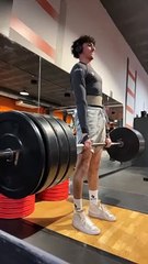 Bro Forgets To Breathe During Deadlift