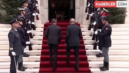 Cumhurbaşkanı Erdoğan, Yunanistan Başbakanı Miçotakis'e Gazze kitabı hediye etti