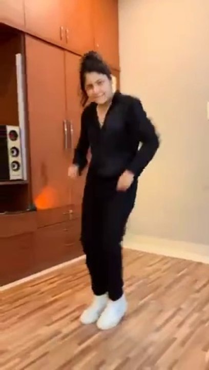 Thankyou_iss_video_ko_itna_pyaar_dene_ke_liye_♥️_Suru_Ru_#k17squad_#youtubeshorts_#dance(360p)