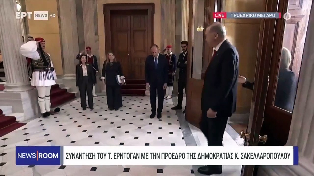 Tepki gösterilen Yunan bakan: Erdoğan'ın değil cumhurbaşkanının önünde eğildim