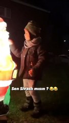 Noel baba aslen Sivaslı olup kızağını ren geyikleri değil de kangalların çektiği rivayet edilmektedir